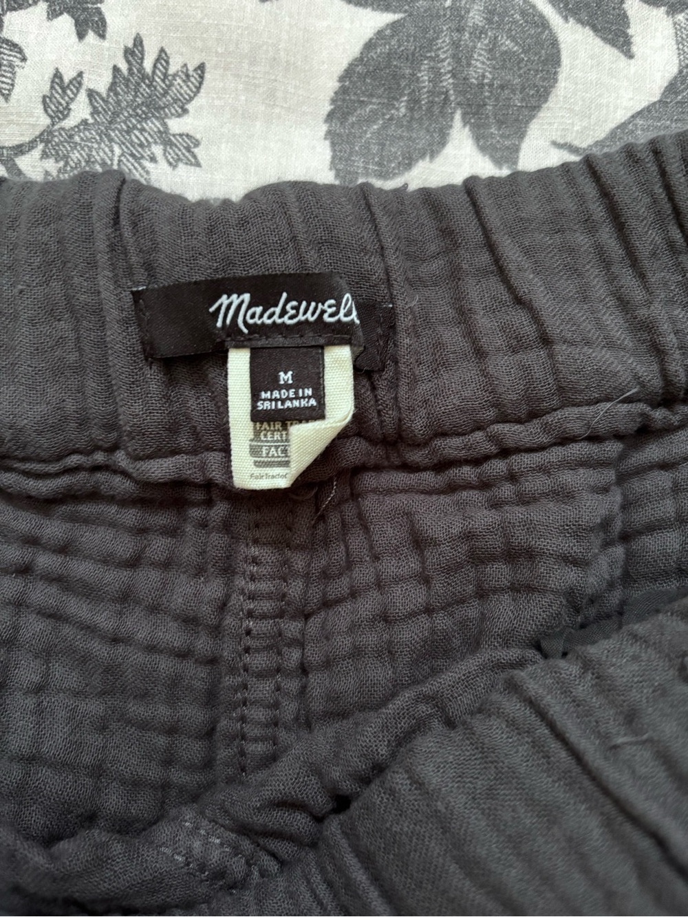 Madewell Women's Gauze Pull-On Shorts - Picture 3 of 3